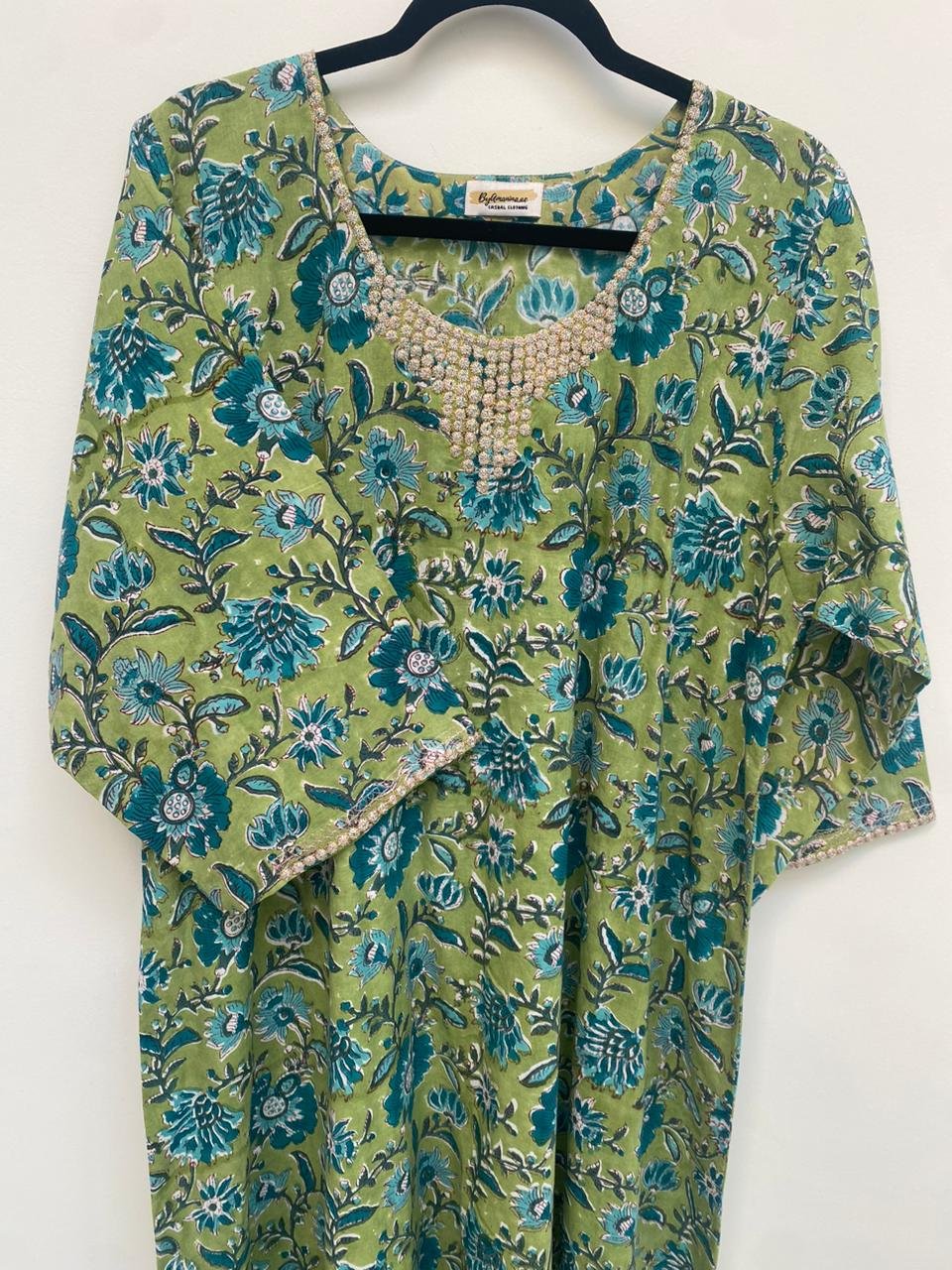 Simple Mukhawar Green - Front