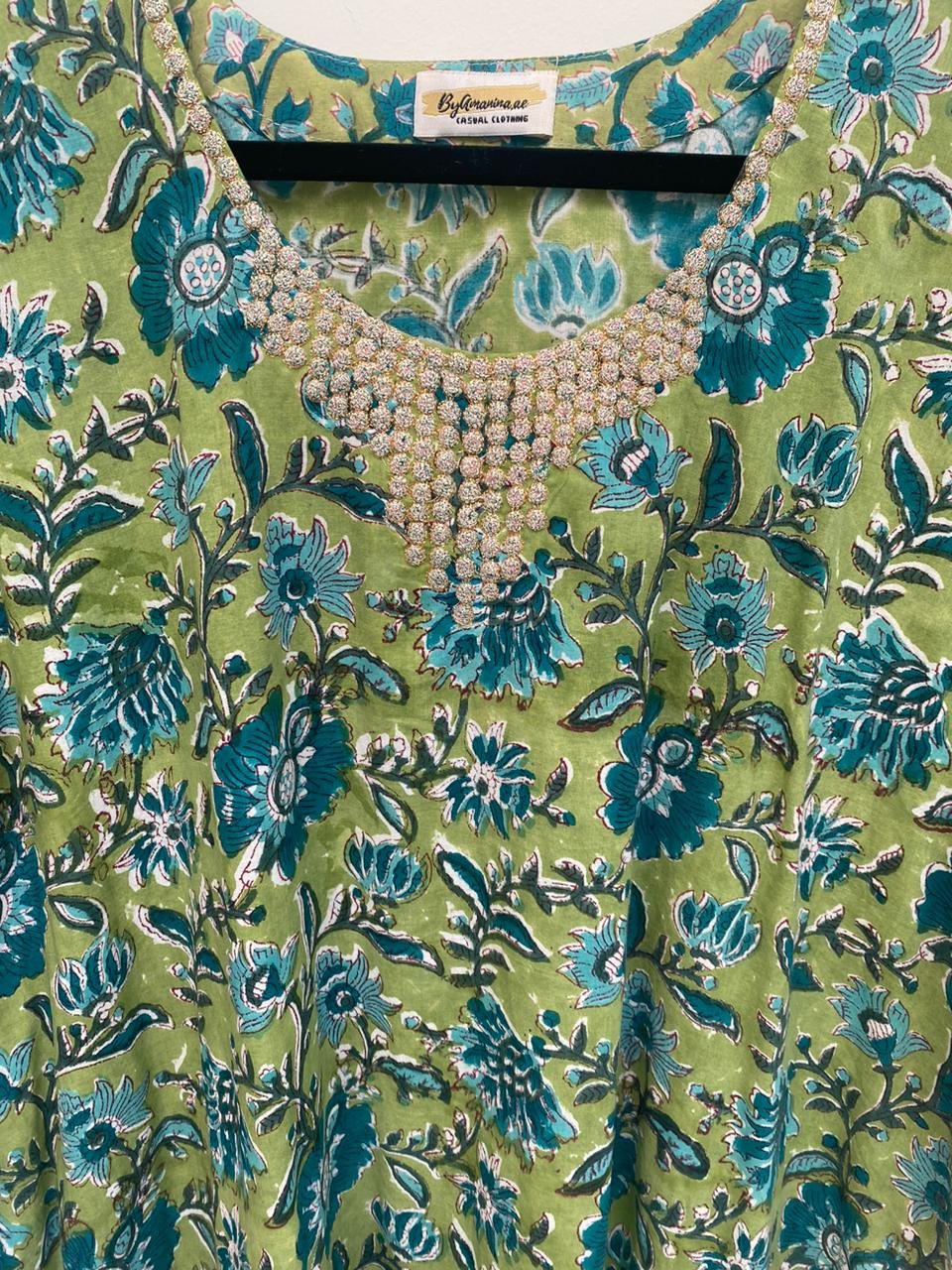 Simple Mukhawar Green - Side
