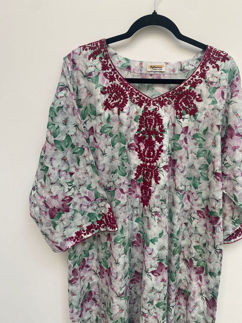 Every Day Mukhawara - Berry Red Embroidery